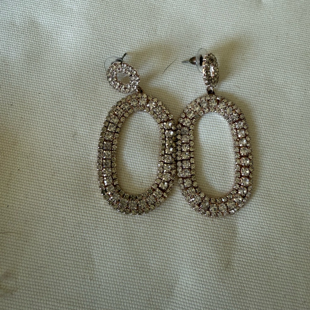 Lovisa Elegant Silver Oval Drop Earrings 15$